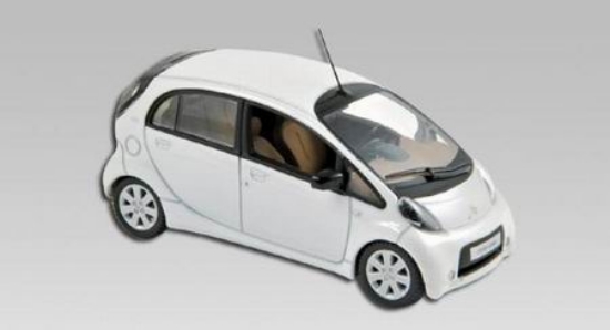 Изображение NOREV 1/43 CITROEN C-Zero 2010 White Pearl