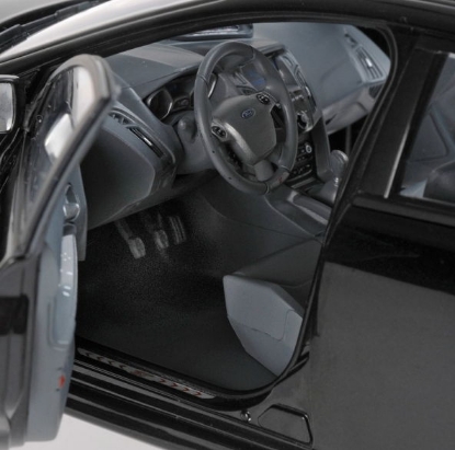 Изображение MINICHAMPS 1/18 FORD Focus ST 2011 (2/6) black metallic