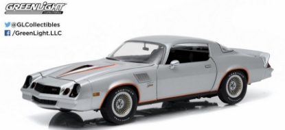 Изображение GREENLIGHT 1/18 CHEVROLET Camaro Z28 Hardtop 1978 silver metallic/orange stripes