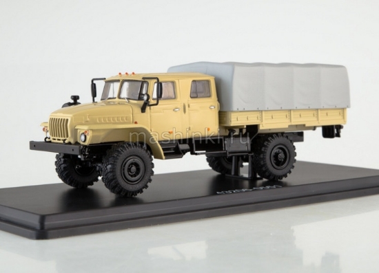 Изображение SSM 1/43 У-43206-0551 бежевый