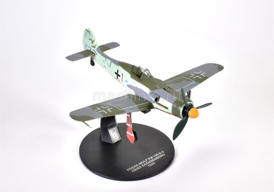 Изображение ATLAS 1/72 FOCKE-WULF FW-190D-9 Heinz Sachsenberg (104 победы) 1945 самолет