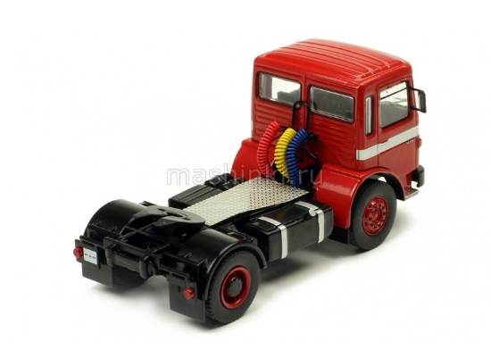 Изображение IXO 1/43 Седельный тягач MAN 16.320 1971 red