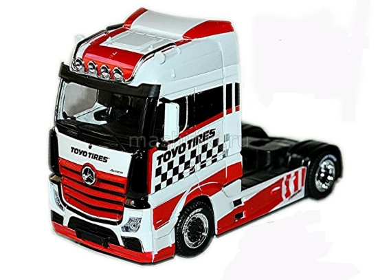 Изображение BBURAGO 1/43 MERCEDES-BENZ Actros Gigaspace Customs Toyo Tires седельный тягач 2020 white/белый