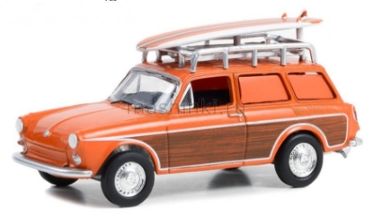 Изображение GREENLIGHT 1/64 VW 1600 Van багажник + доска д/серфинга 1963 orange/woody