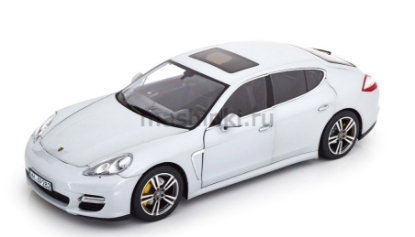 Изображение NOREV 1/18 PORSCHE Panamera Turbo (970) 2009 silver