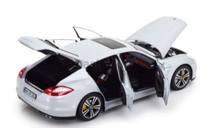 Изображение NOREV 1/18 PORSCHE Panamera Turbo (970) 2009 silver