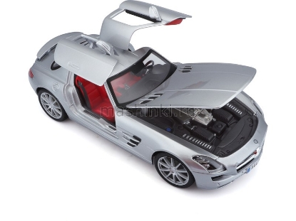Изображение MAISTO 1/18 MERCEDES-BENZ SLS AMG silver/серебристый