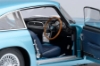 Изображение AUTOART 1/18 ASTON MARTIN DB5 1964 caribbean pearl/blue