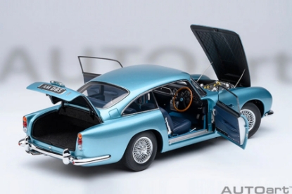 Изображение AUTOART 1/18 ASTON MARTIN DB5 1964 caribbean pearl/blue