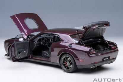 Изображение AUTOART 1/18 DODGE Challenger R/T Scat Pack Shaker Widebody 2022 hellraisin