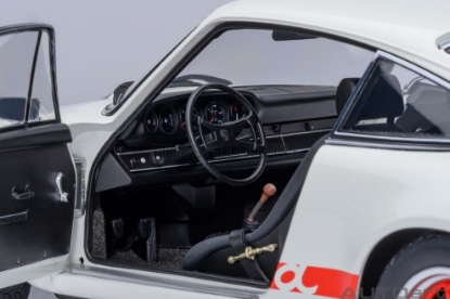 Изображение AUTOART 1/18 PORSCHE 911 Carrera 2.7 RS white/red