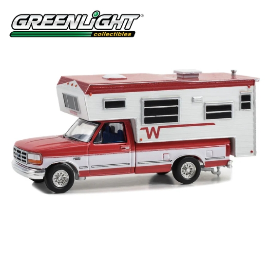 Изображение GREENLIGHT 1/64 FORD F-250 Long Bed Winnebago Camper 1995 bright red/oxford white