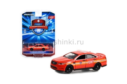 Изображение GREENLIGHT 1/64 FORD Police Interceptor Sedan Fire Department City of New York (FDNY) EMS Division 4 2016