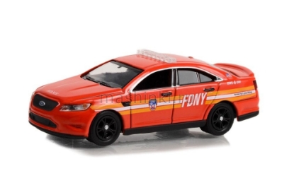 Изображение GREENLIGHT 1/64 FORD Police Interceptor Sedan Fire Department City of New York (FDNY) EMS Division 4 2016