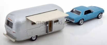 Изображение NOREV JET CAR 1/43 FORD Mustang 1968 blue + кемпер-трейлер AIRSTREAM Caravan