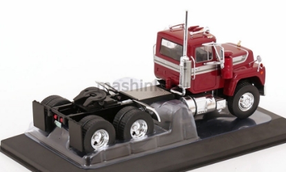 Изображение IXO 1/43 Седельный тягач MACK R-Series 1966 red
