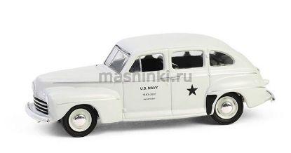 Изображение GREENLIGHT 1/64  FORD Fordor Super Deluxe U.S. Navy Staff Car 1946 white