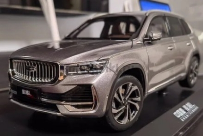 Изображение DEALER MODEL 1/18 GEELY Manjaro silver/серебристый