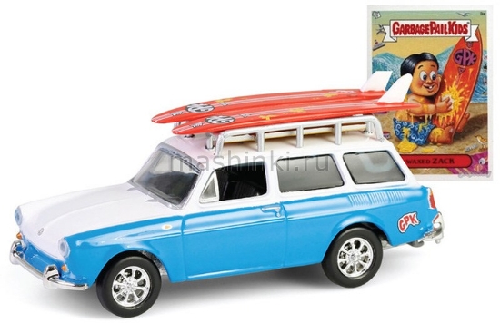 Изображение GREENLIGHT 1/64 VW 1600 Squareback с досками для серфинга Waxed Zack 1961 blue/white