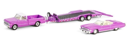 Изображение GREENLIGHT 1/64 Набор CHEVROLET C30 1972 с прицепом-автовозом и CADILLAC Eldorado Convertible (открытый) 1974 (машина Кларенса и Алабамы из к/ф Настоящая любовь)