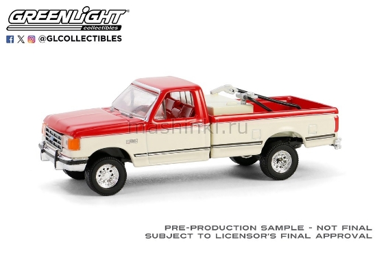 Изображение GREENLIGHT 1/64 FORD F-250 XLT пикап с топливной цистерной 1991 red/white