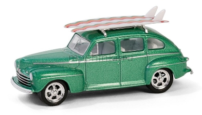 Изображение GREENLIGHT 1/64 FORD Fordor Super Deluxe с досками для серфинга 1946 green metallic