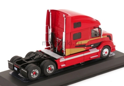 Изображение IXO 1/43 Седельный тягач VOLVO VNL 730 2010 red/gold