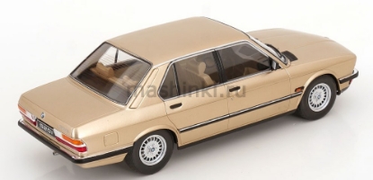 Изображение IXO 1/18 BMW 520i (E28) 1987 (0/6) gold metallic