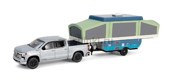 Изображение GREENLIGHT 1/64 CHEVROLET Silverado High Country пикап с прицепом-кемпером 2024 sterling gray metallic